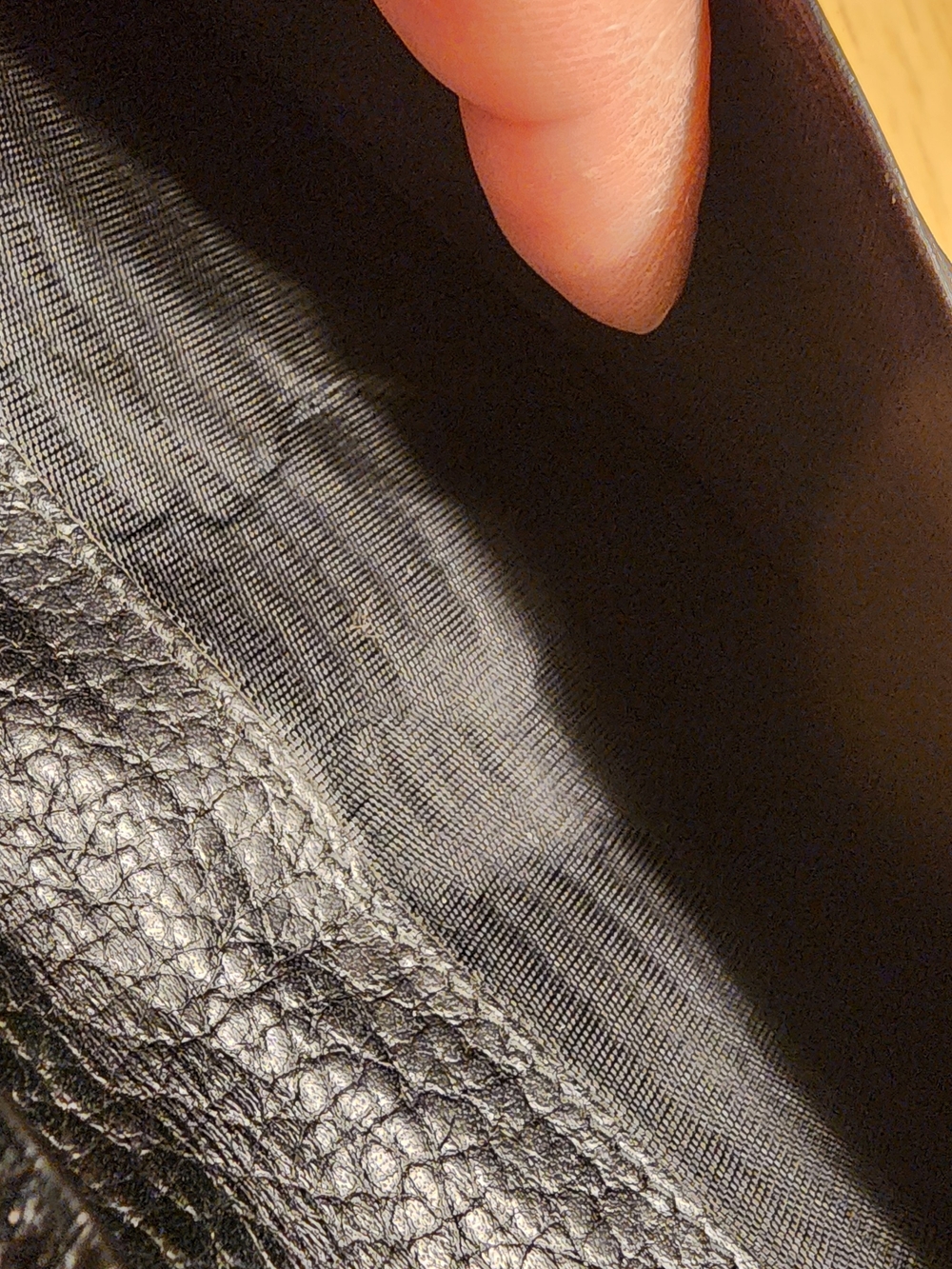 black leather Celine long wallet featuring an embossed Triomphe logo.  - Picture 10 of 16